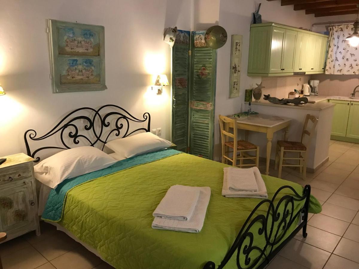 Ergina Summer Resort Antiparos Buitenkant foto
