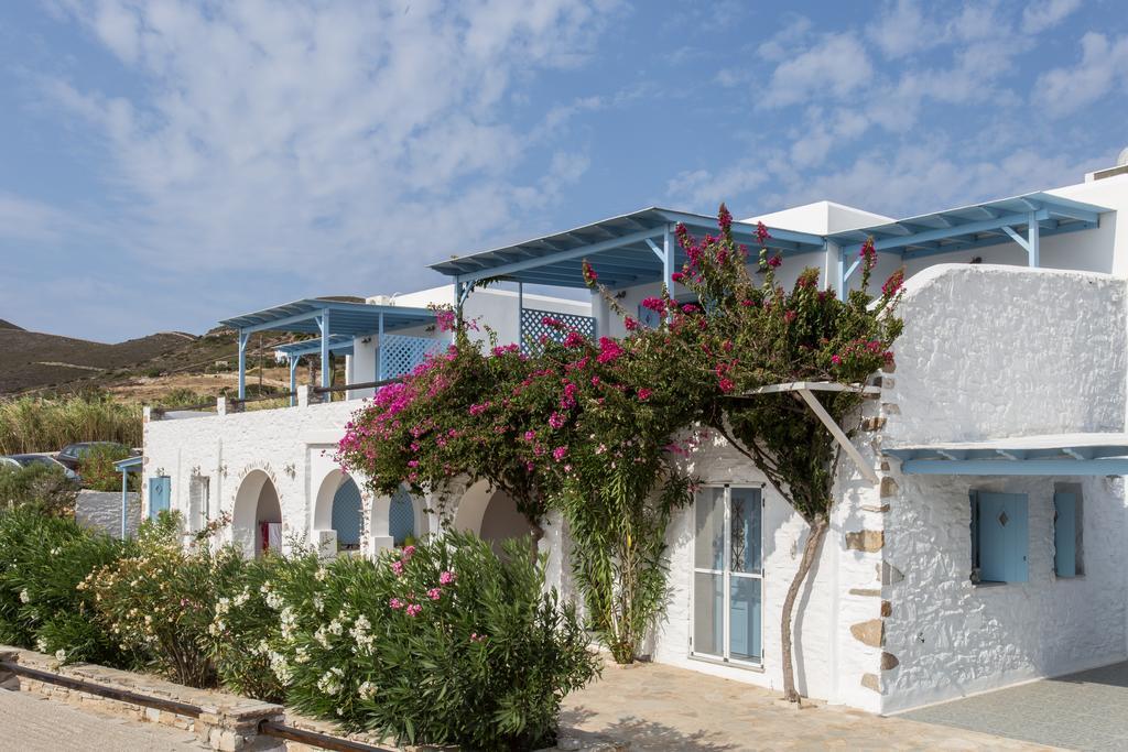 Ergina Summer Resort Antiparos Buitenkant foto