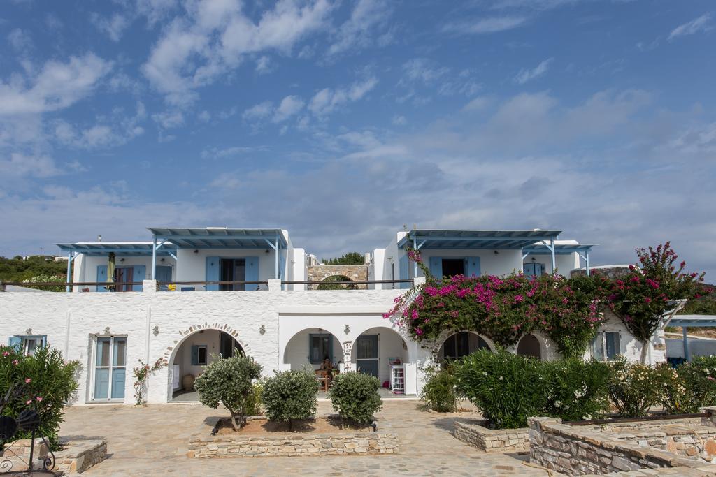 Ergina Summer Resort Antiparos Buitenkant foto
