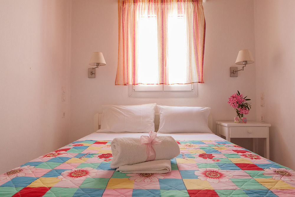 Ergina Summer Resort Antiparos Buitenkant foto